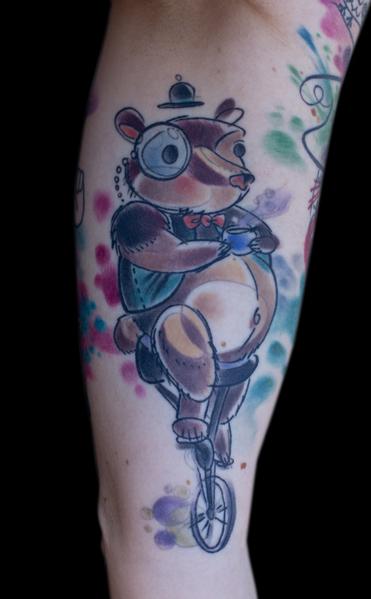 Daniel_Claessens_sketchy_stylized_abstract_watercolor_bear_unicycle_monocle_hat_tea_colorful_colortattoo_tattoo_custom_tattoos