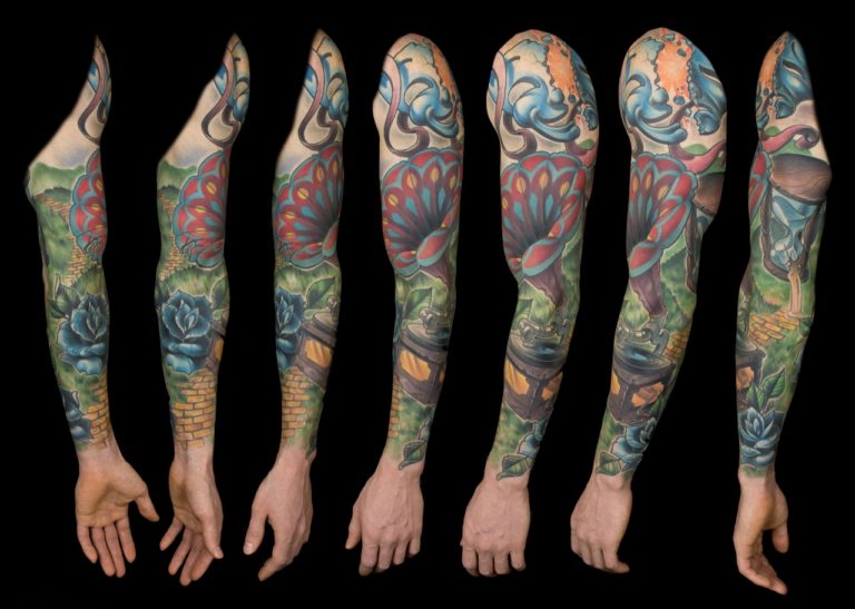 Gramafone_Rose_Colorful_New_School_Tattoo_Sleeve_Custom_Tattoos_Daniel_Claessens-1